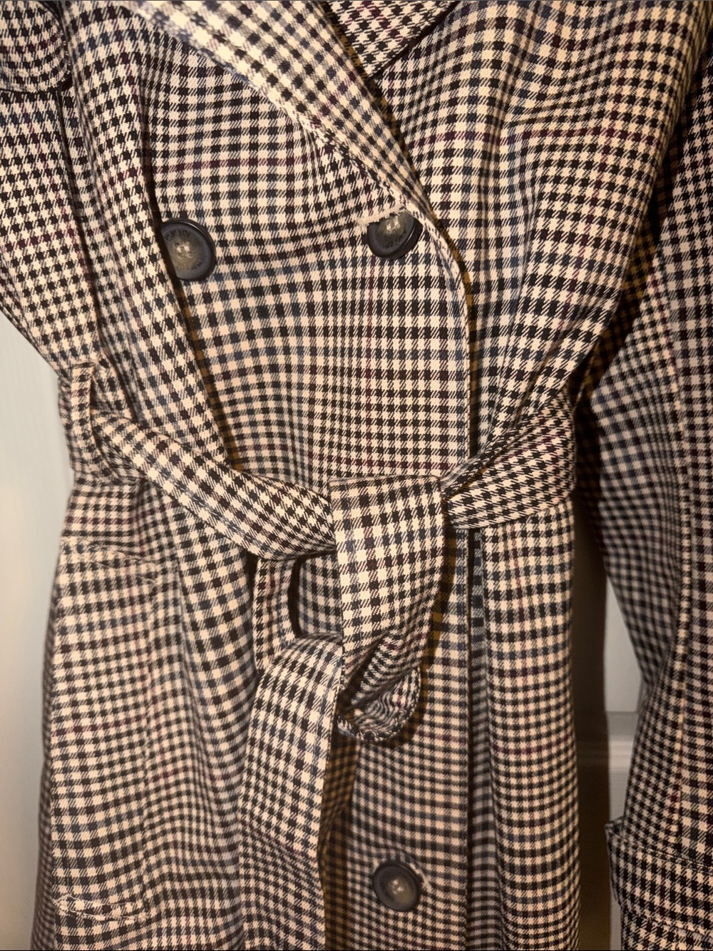 DKNY Black & White Houndstooth Double-Breasted Trench Coat with Detachable Hood - Picture 6 of 14